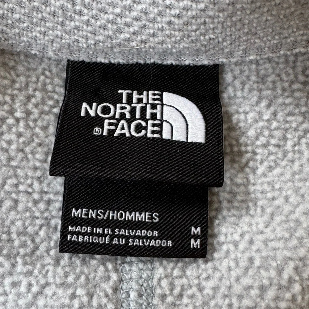 The North Face Men's Light‎ Gray quarter -Zip Medium
